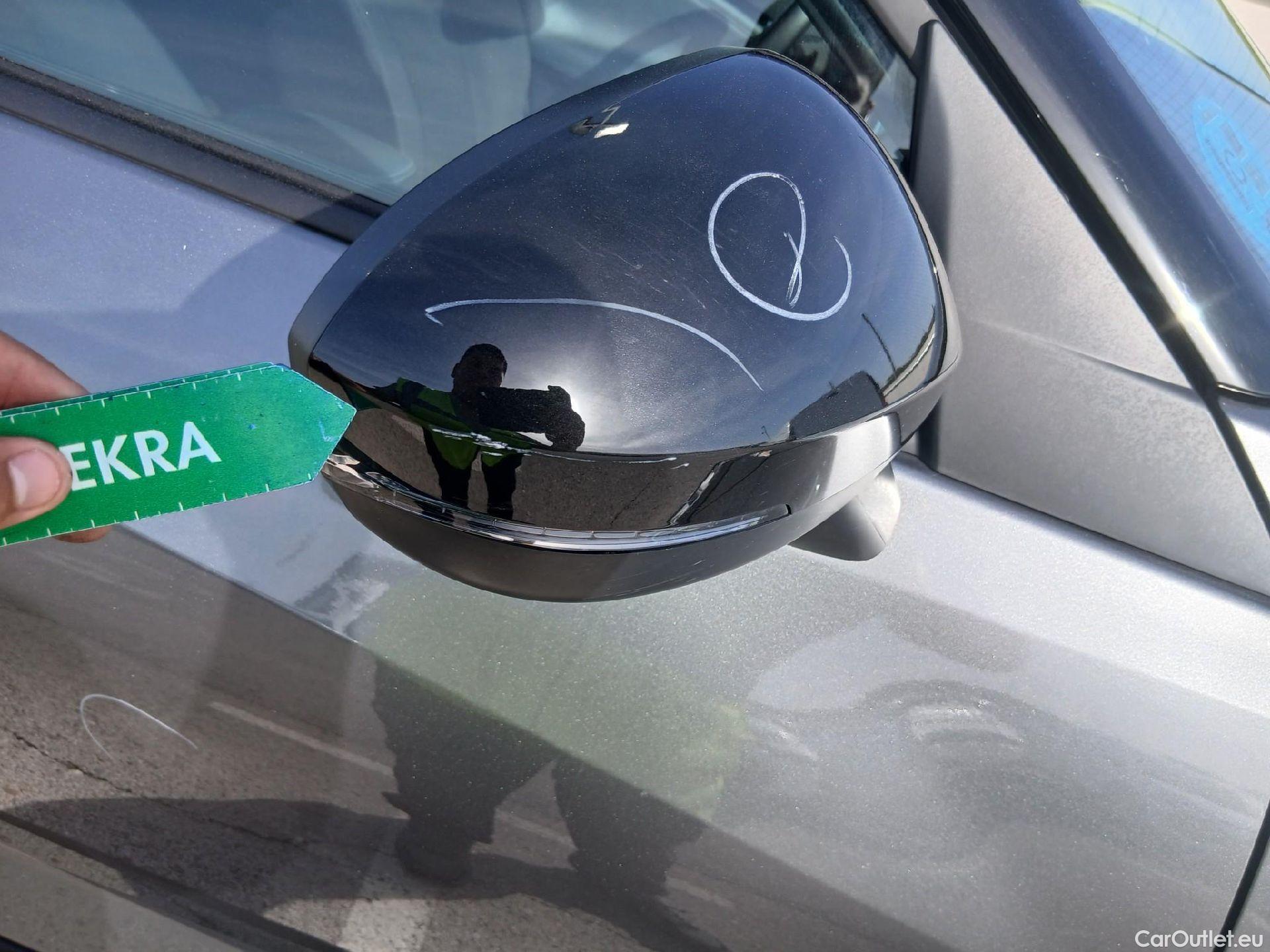  Nissan  Juke NISSAN  / 2019 / 5P / crossover DIG-T 84 kW (114 CV) DCT 7 V N-Connecta (AC2) #39