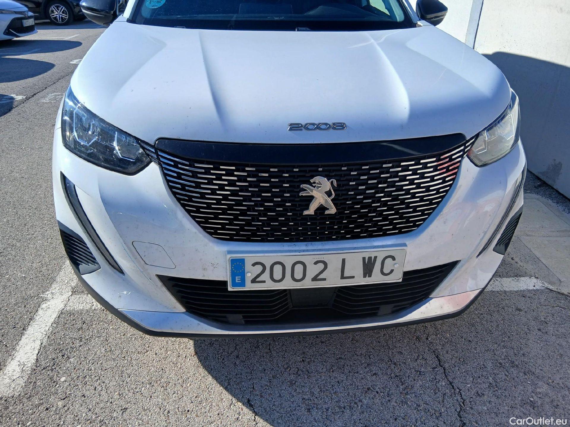  Peugeot  2008 PEUGEOT  / 2019 / 5P / todoterreno Allure BlueHDI 81kW (110CV) #5