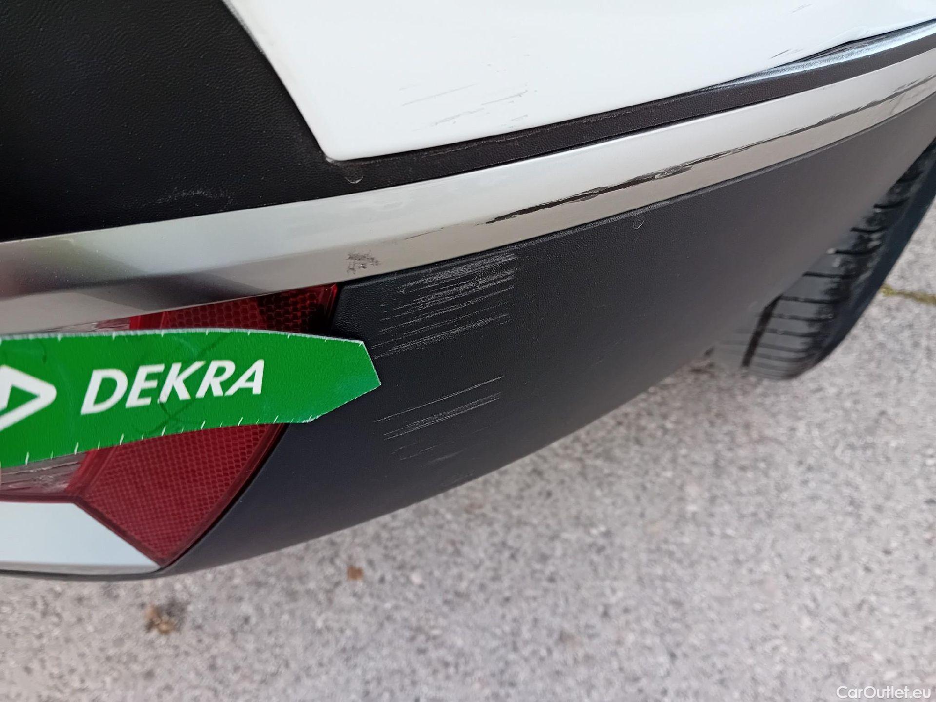  KIA  Sportage KIA  / 2022 / 5P / todoterreno 1.6 T-GDi MHEV 110kW (150CV) Drive 4x2 #9