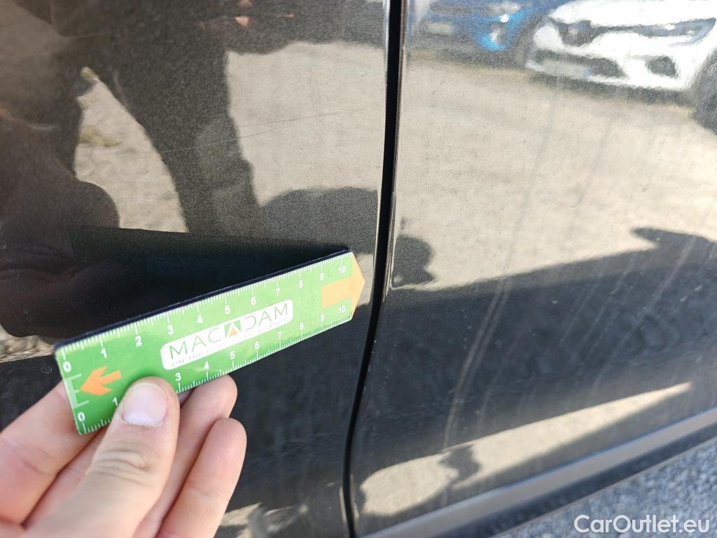  KIA  Niro KIA  / 2019 / 5P / crossover 1.6 GDi HEV 104kW (141CV) Concept #14