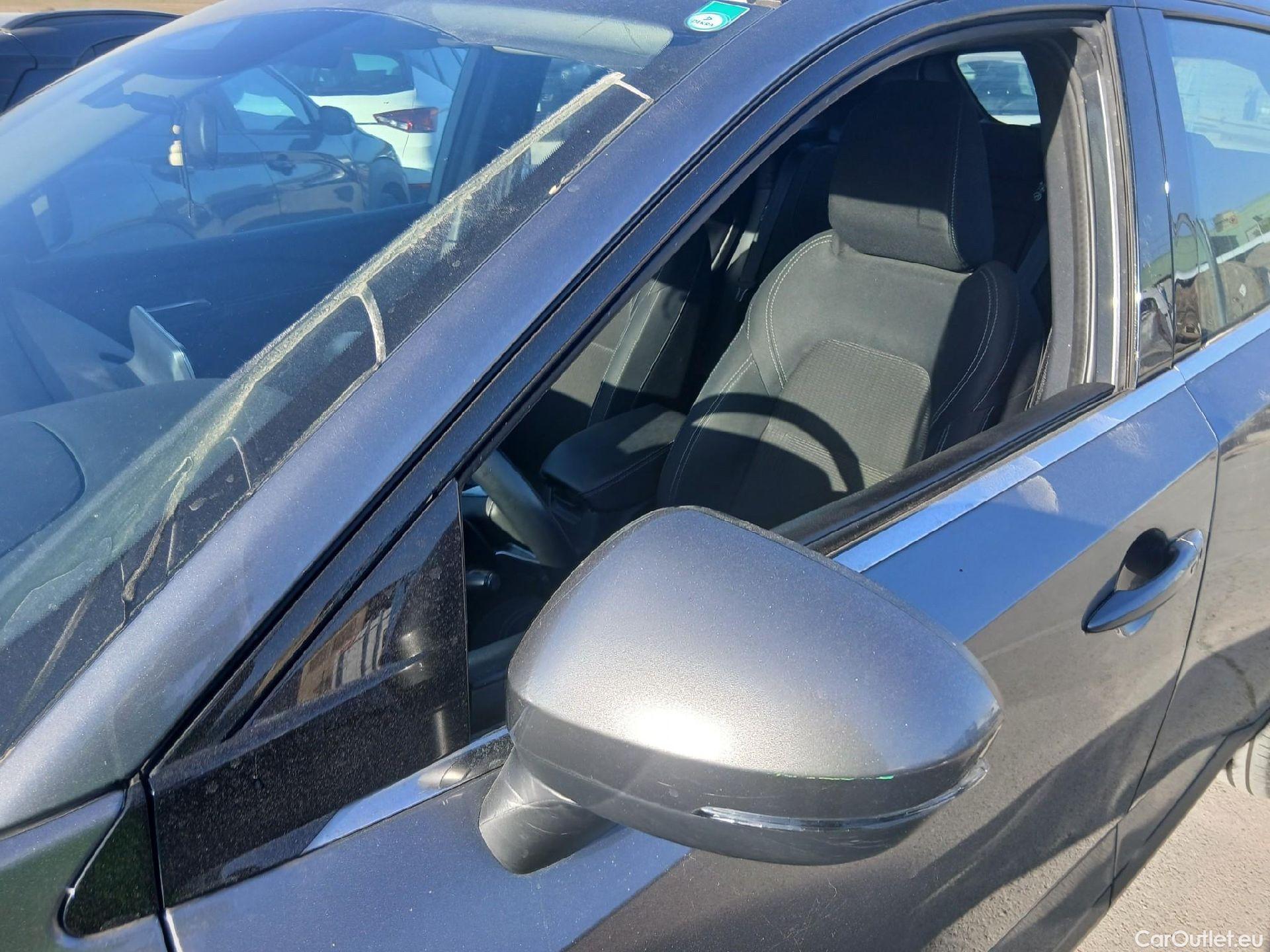  Nissan  Qashqai NISSAN  / 2021 / 5P / todoterreno DIG-T 116kW (158CV) mHEV Xtronic Acenta (AC) #4