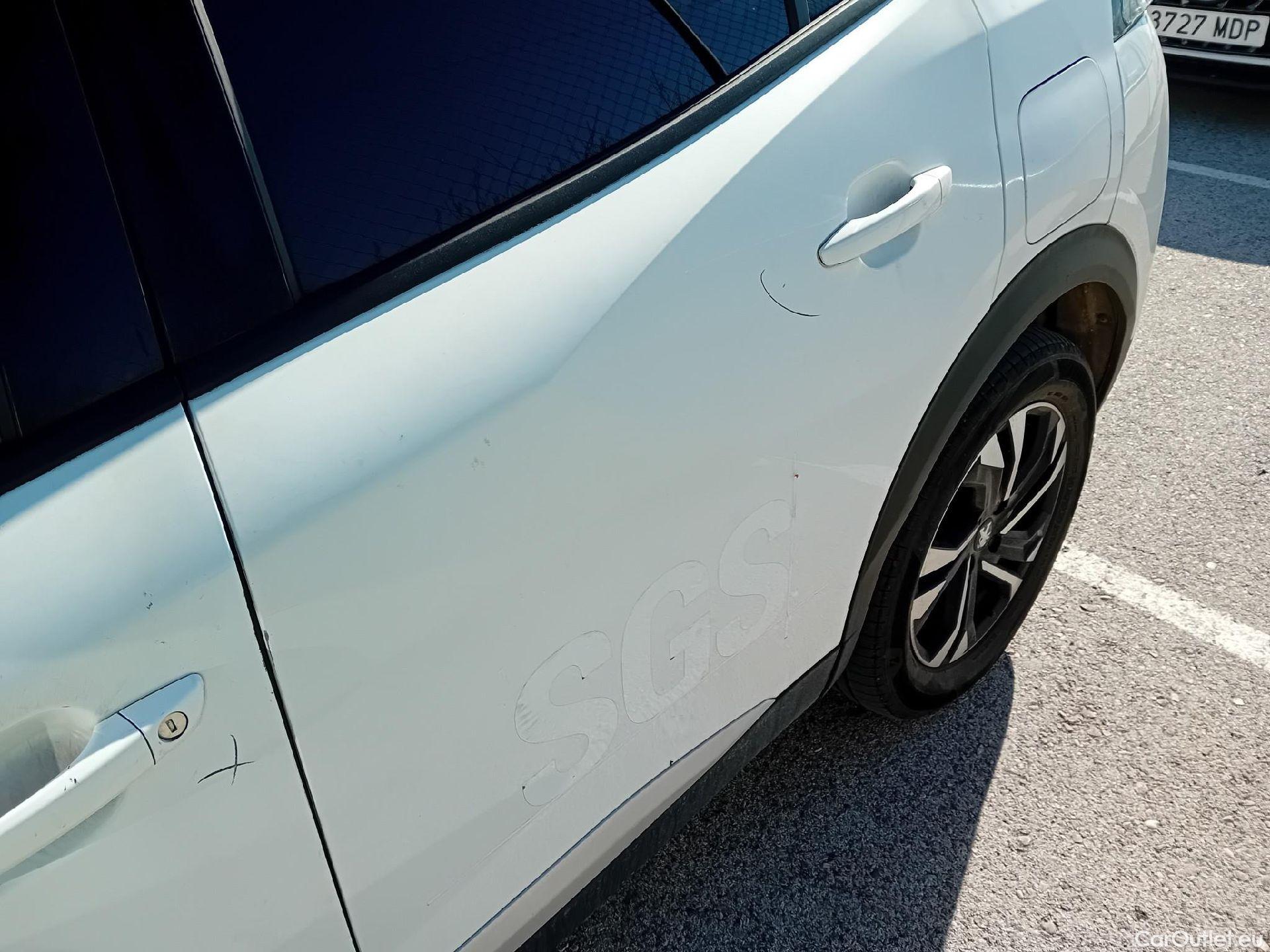  Peugeot  2008 PEUGEOT  / 2019 / 5P / todoterreno Allure BlueHDI 81kW (110CV) #22