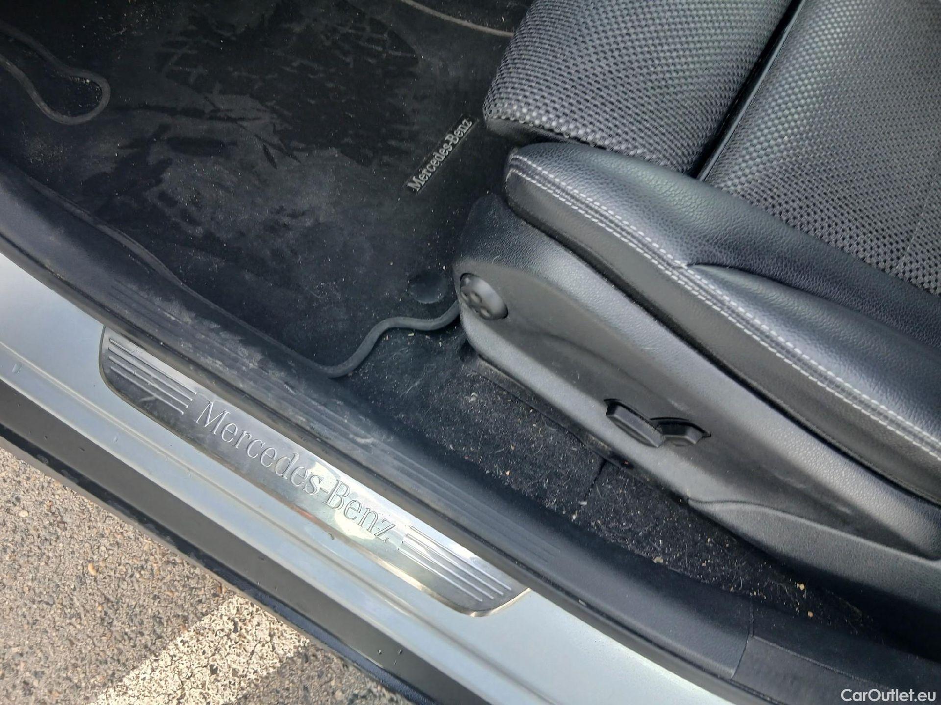  Mercedes  G-Klasee MERCEDES-BENZ Clase GLC 300 e 4MATIC 320 CV  #4