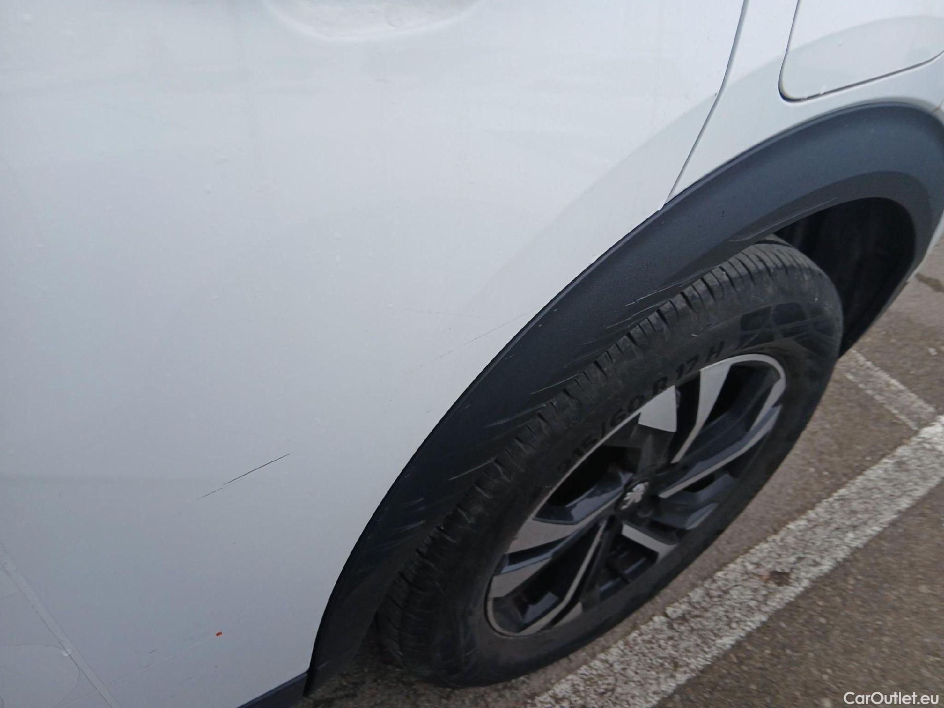  Peugeot  2008 PEUGEOT  / 2019 / 5P / todoterreno Allure BlueHDI 81kW (110CV) #12