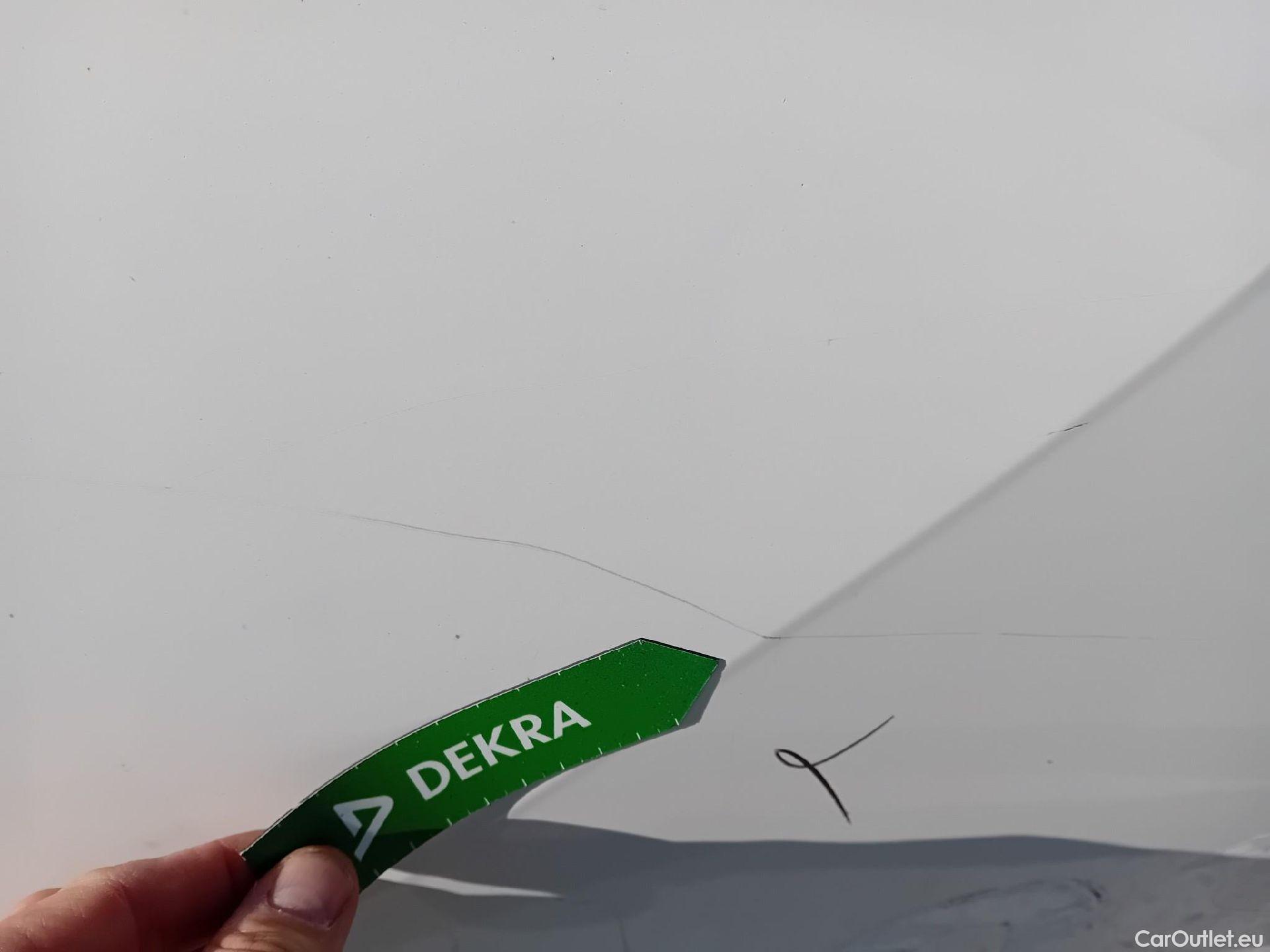  Peugeot  2008 PEUGEOT  / 2019 / 5P / todoterreno Allure BlueHDI 81kW (110CV) #31