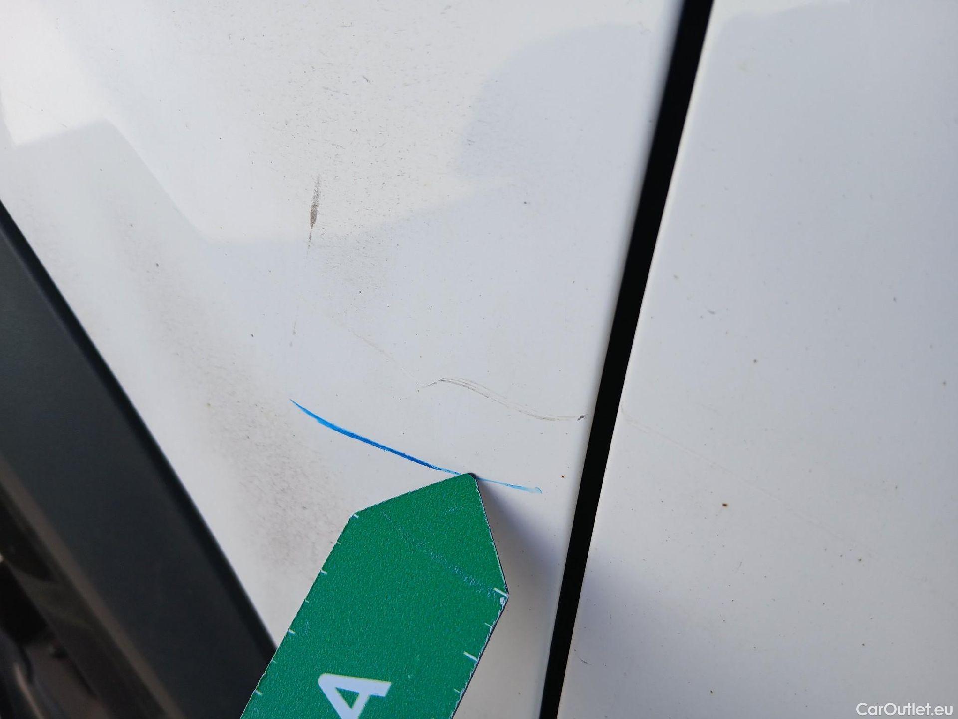  Peugeot  2008 PEUGEOT  / 2019 / 5P / todoterreno Allure BlueHDI 81kW (110CV) #6