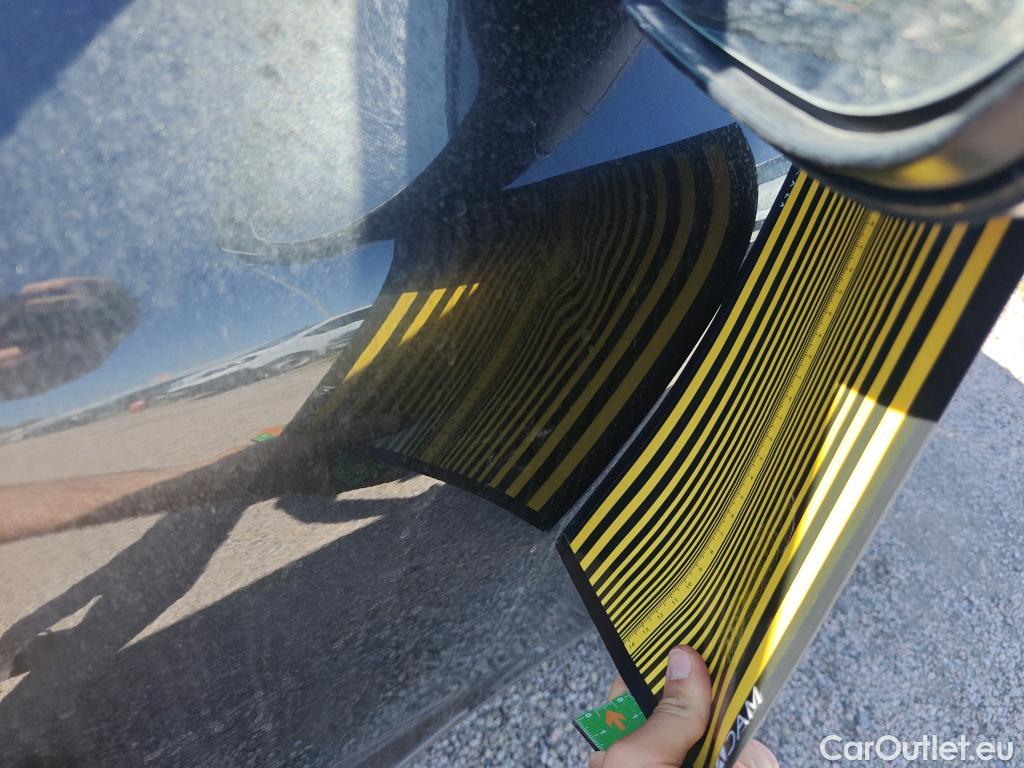  KIA  Niro KIA  / 2019 / 5P / crossover 1.6 GDi HEV 104kW (141CV) Concept #13