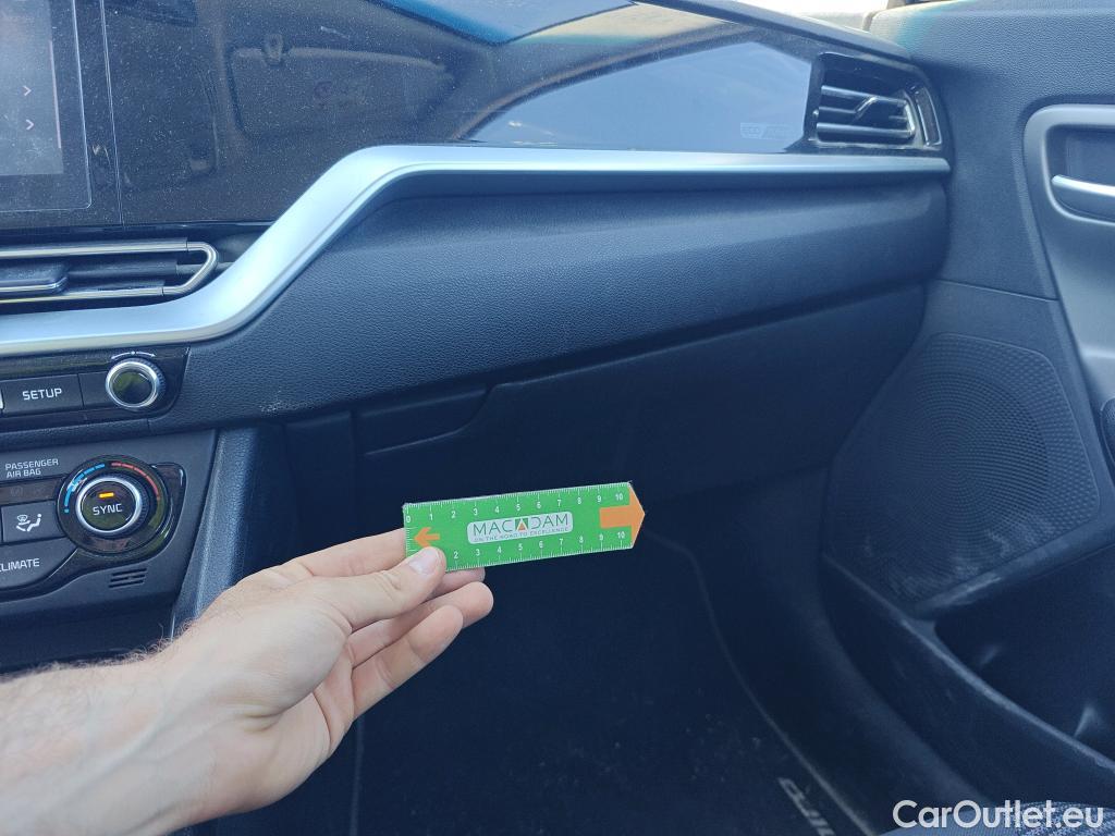  KIA  Niro KIA  / 2019 / 5P / crossover 1.6 GDi HEV 104kW (141CV) Concept #45