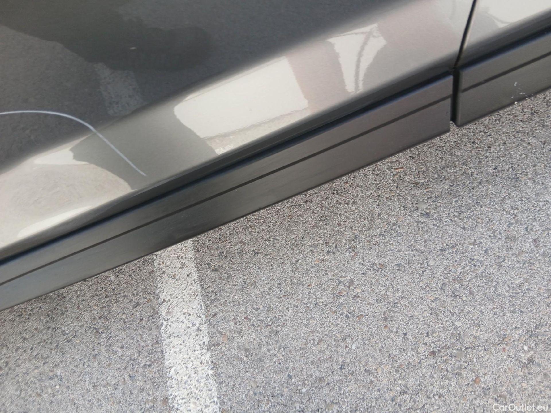  Nissan  Juke NISSAN  / 2019 / 5P / crossover DIG-T 84 kW (114 CV) DCT 7 V N-Connecta (AC2) #22