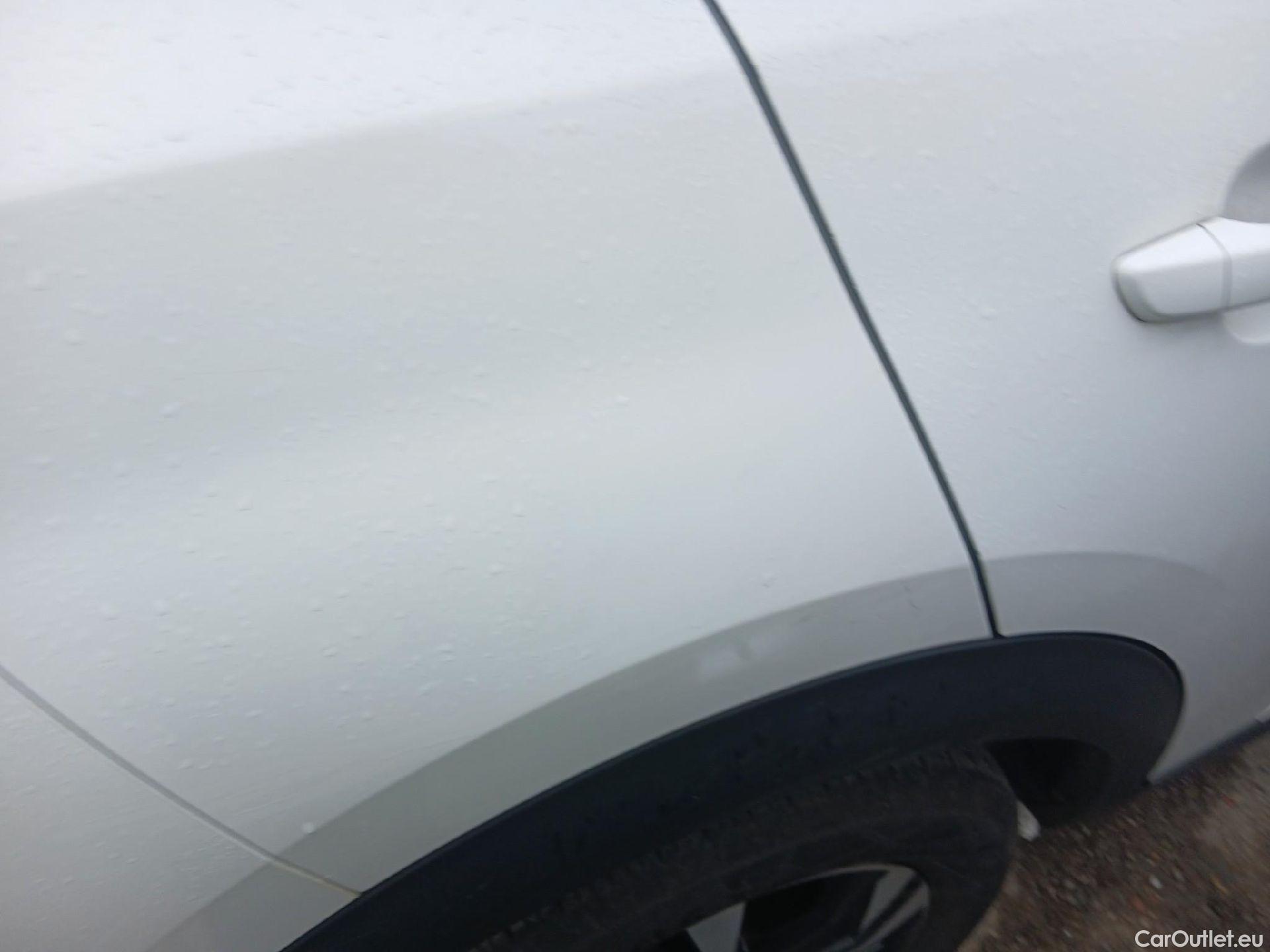  Peugeot  2008 PEUGEOT  / 2019 / 5P / todoterreno Allure BlueHDI 81kW (110CV) #22