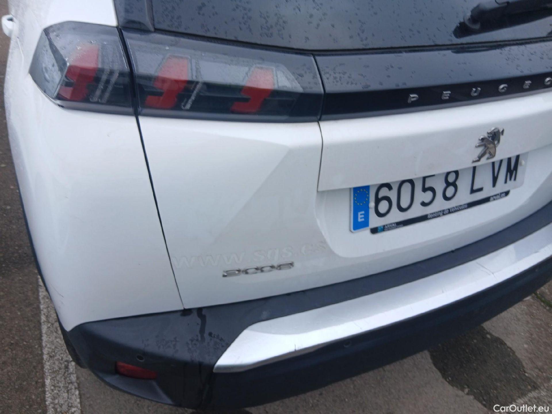  Peugeot  2008 PEUGEOT  / 2019 / 5P / todoterreno Allure BlueHDI 81kW (110CV) #16