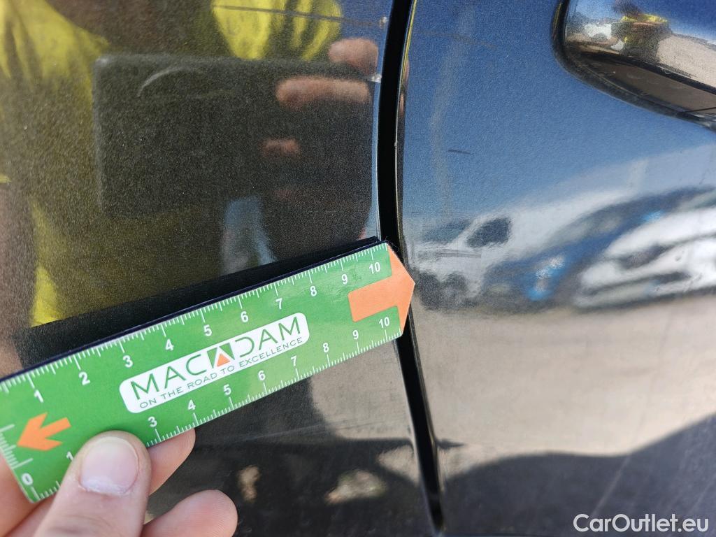  KIA  Niro KIA  / 2019 / 5P / crossover 1.6 GDi HEV 104kW (141CV) Concept #25