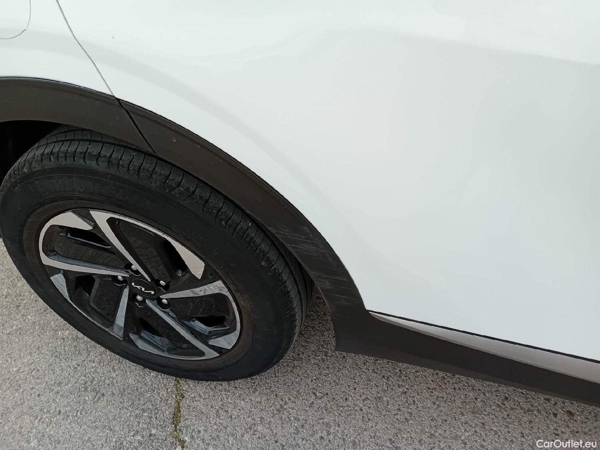  KIA  Sportage KIA  / 2022 / 5P / todoterreno 1.6 T-GDi MHEV 110kW (150CV) Drive 4x2 #15