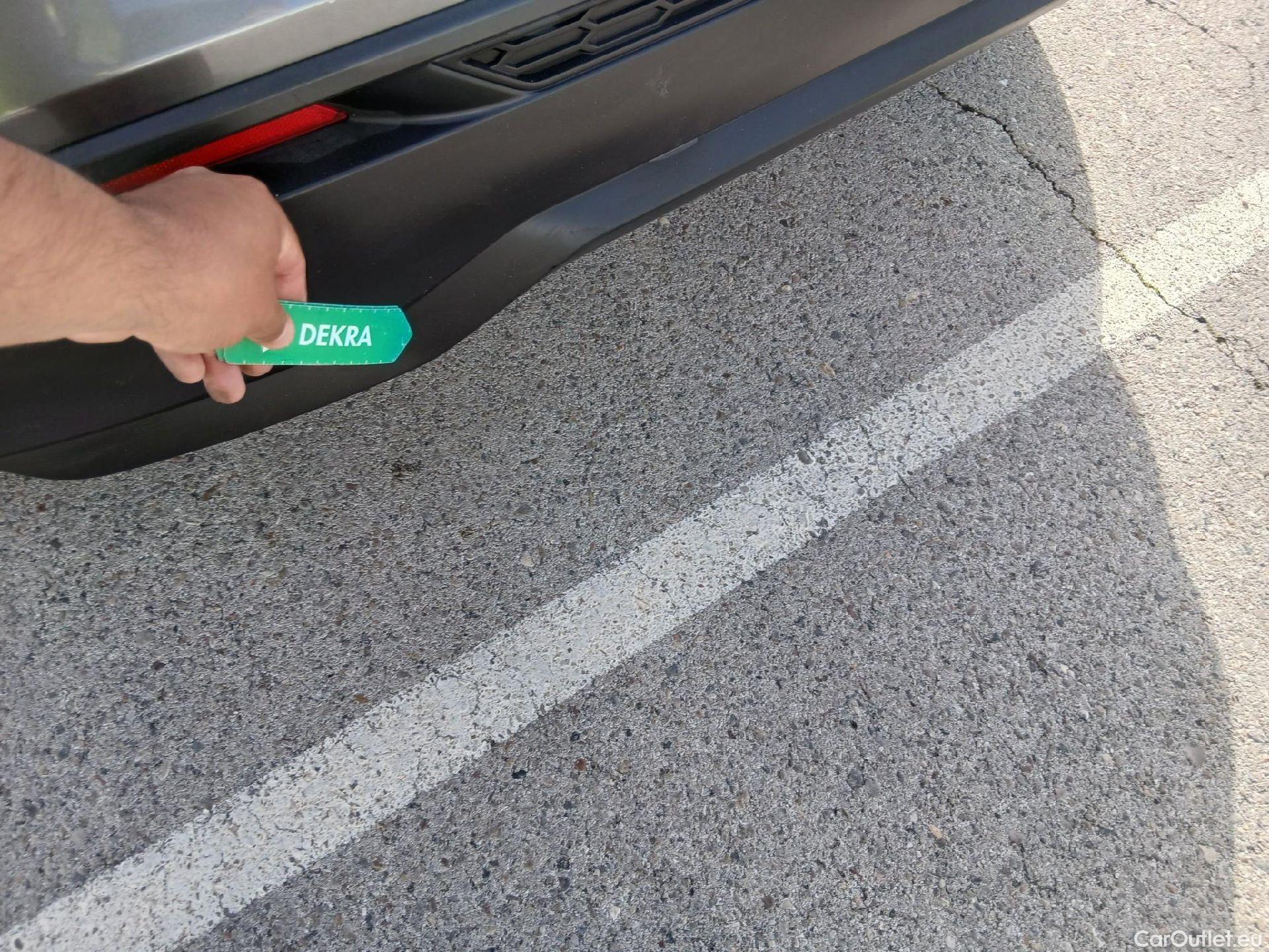  Nissan  Juke NISSAN  / 2019 / 5P / crossover DIG-T 84 kW (114 CV) DCT 7 V N-Connecta (AC2) #27