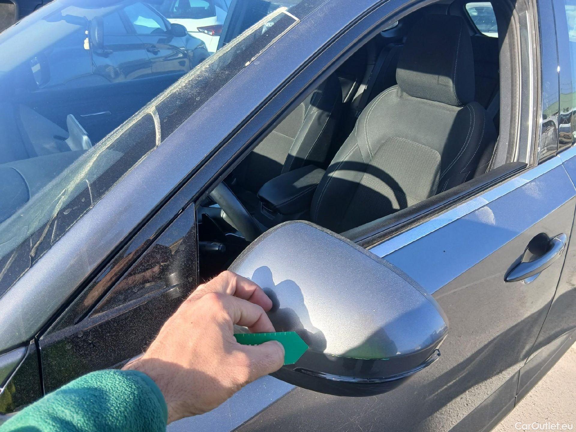  Nissan  Qashqai NISSAN  / 2021 / 5P / todoterreno DIG-T 116kW (158CV) mHEV Xtronic Acenta (AC) #3