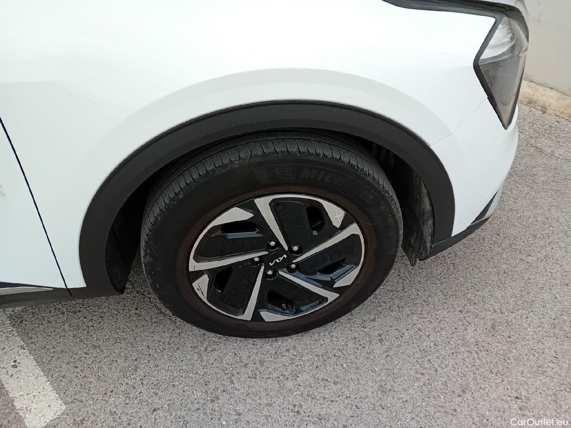  KIA  Sportage KIA  / 2022 / 5P / todoterreno 1.6 T-GDi MHEV 110kW (150CV) Drive 4x2 #22