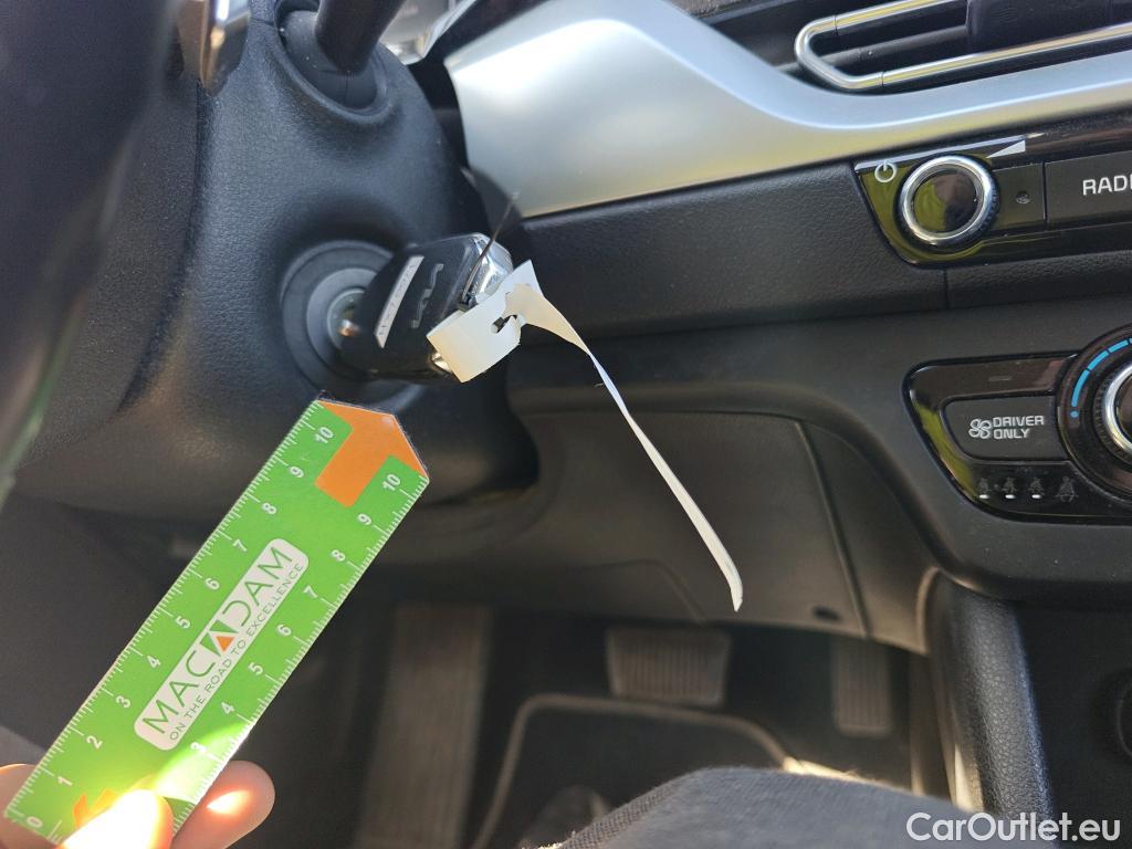  KIA  Niro KIA  / 2019 / 5P / crossover 1.6 GDi HEV 104kW (141CV) Concept #7