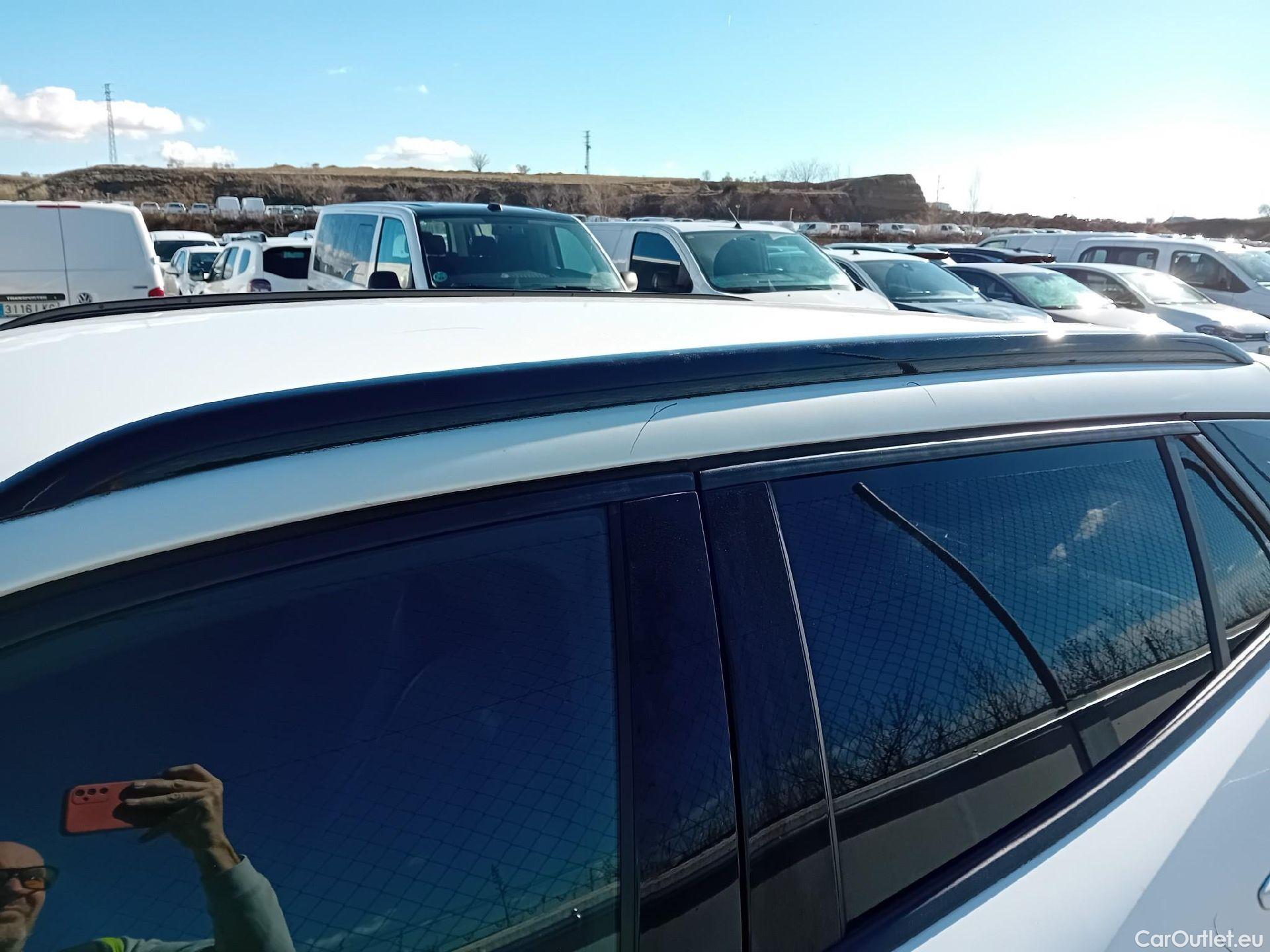  Peugeot  2008 PEUGEOT  / 2019 / 5P / todoterreno Allure BlueHDI 81kW (110CV) #20