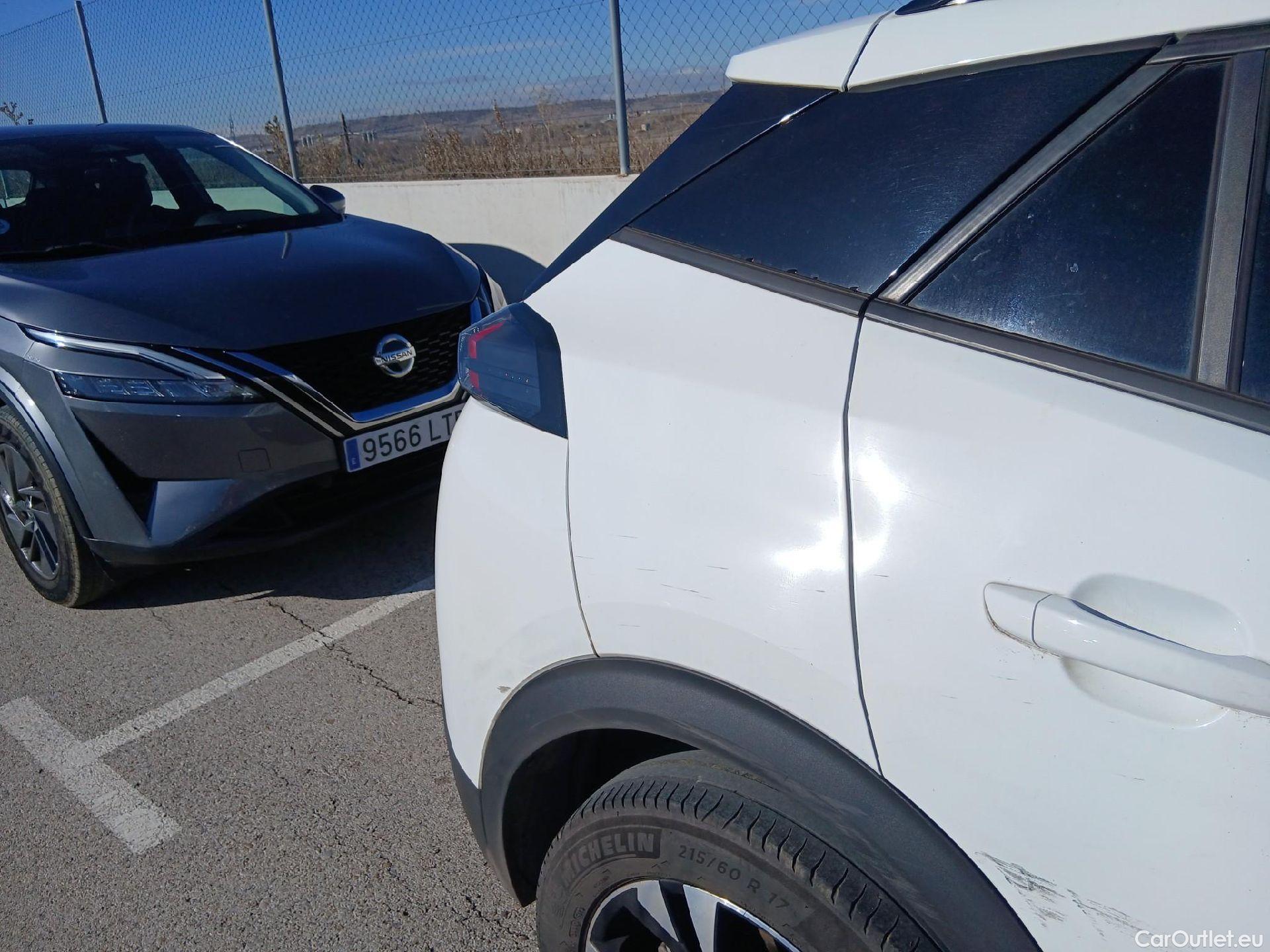  Peugeot  2008 PEUGEOT  / 2019 / 5P / todoterreno Allure BlueHDI 81kW (110CV) #26