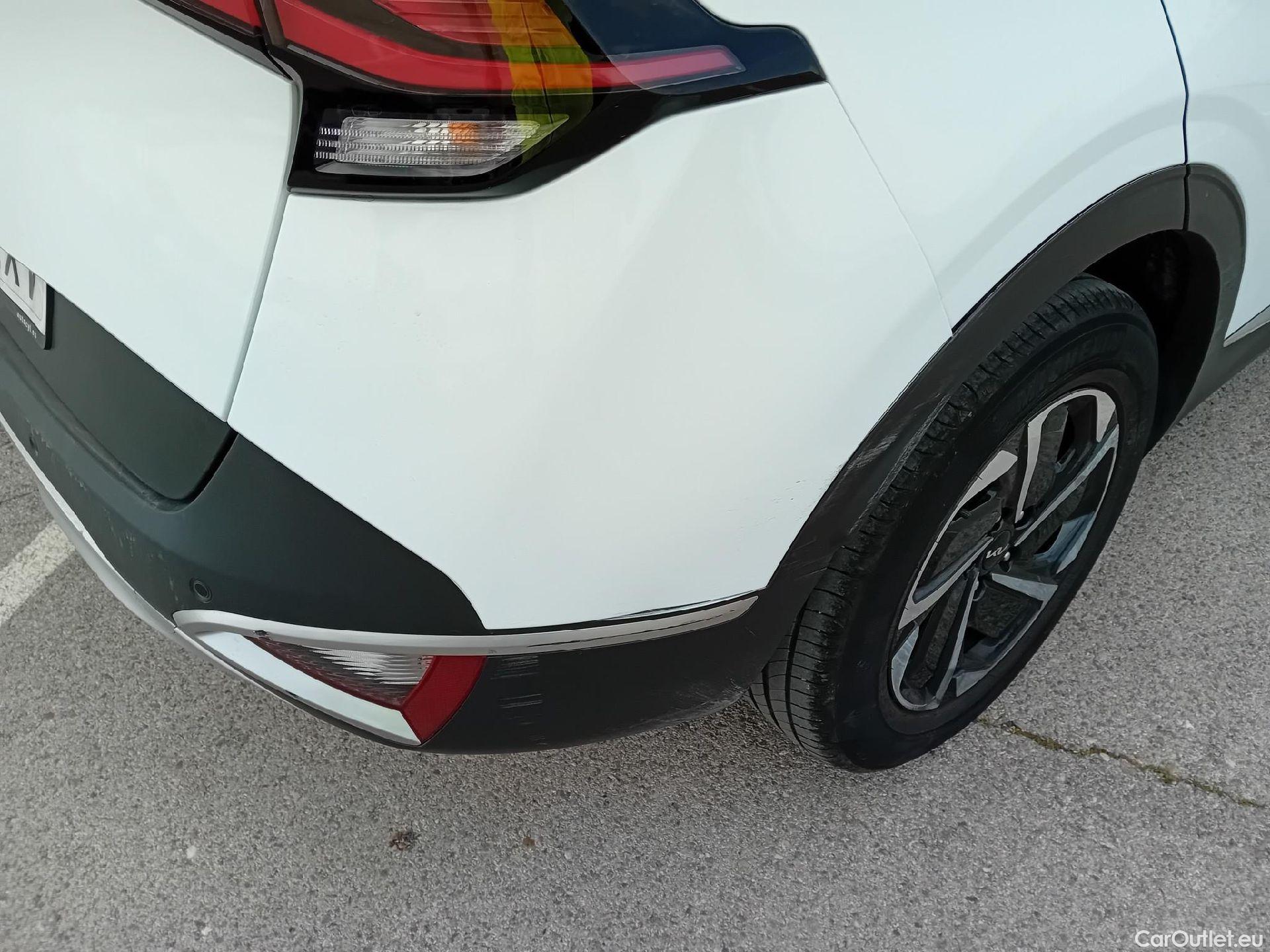  KIA  Sportage KIA  / 2022 / 5P / todoterreno 1.6 T-GDi MHEV 110kW (150CV) Drive 4x2 #4