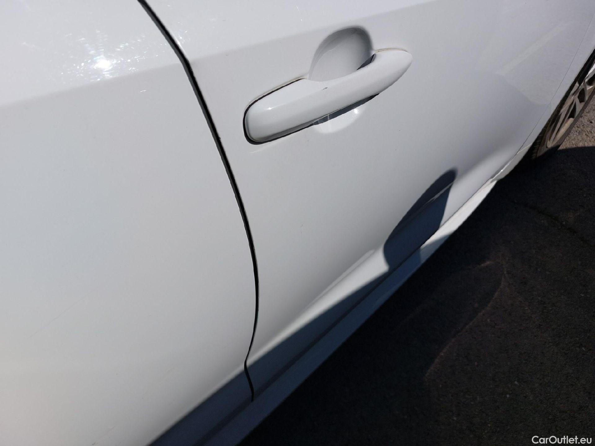  Toyota  Corolla TOYOTA  / 2019 / 5P / berlina con portón 1.8 125H BUSINESS PLUS E-CVT #15