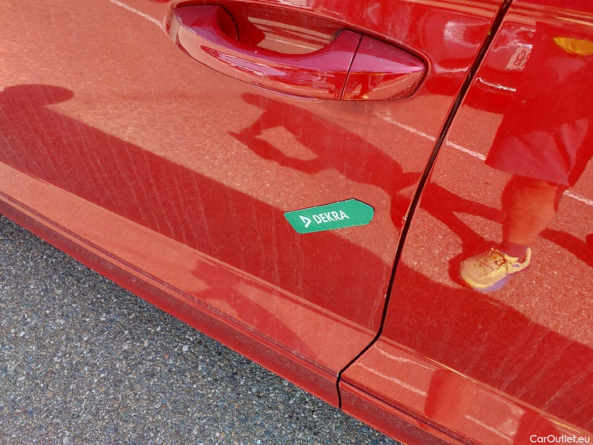  Volkswagen  T-ROC VOLKSWAGEN  / 2021 / 5P / todoterreno R-Line 2.0 TDI 110kW (150CV) DSG #2