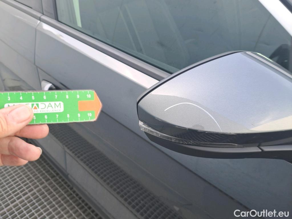  Volkswagen  T-ROC VOLKSWAGEN  / 2017 / 5P / todoterreno Advance 2.0 TDI 85kW (115CV) #44