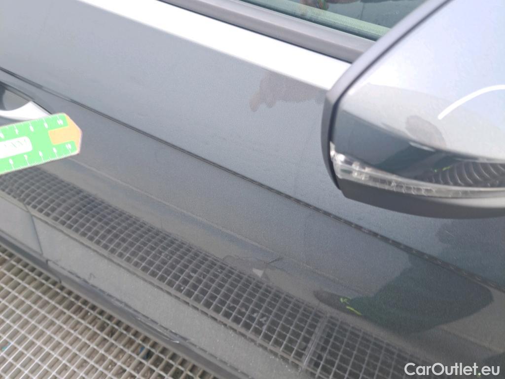  Volkswagen  T-ROC VOLKSWAGEN  / 2017 / 5P / todoterreno Advance 2.0 TDI 85kW (115CV) #28