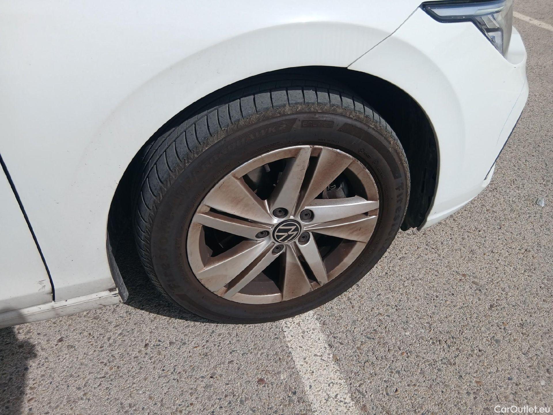  Volkswagen  Golf  VOLKSWAGEN / 2020 / 5P / familiar 2.0 TDI 85kW (115CV) DSG Variant #14