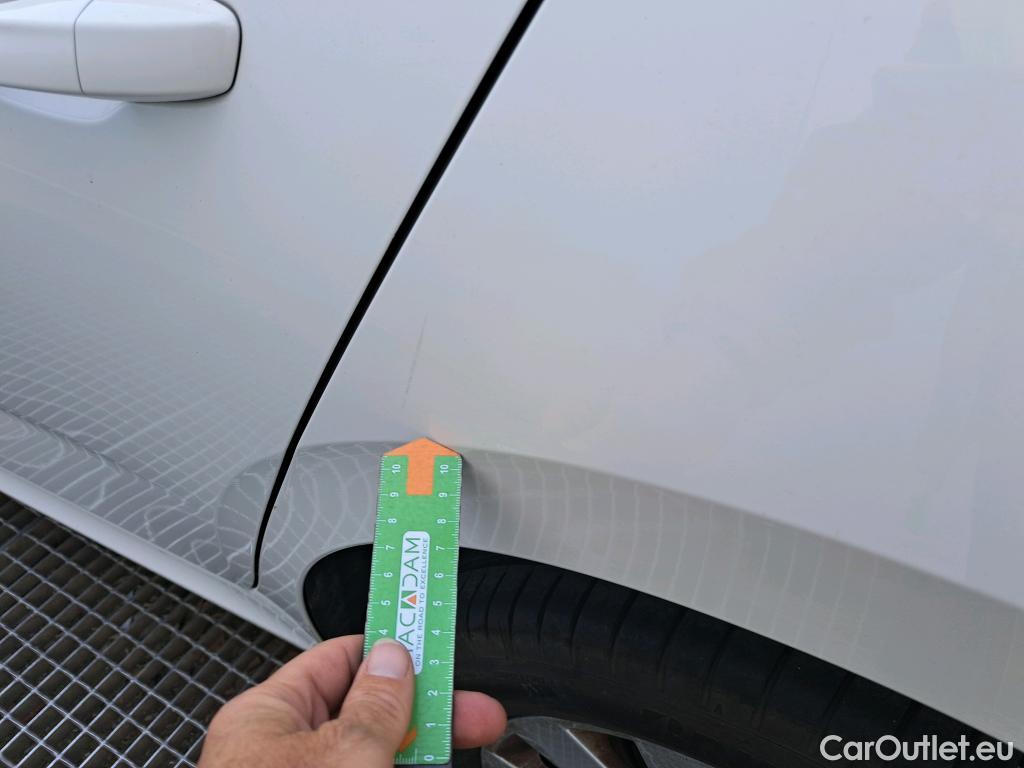  Skoda  KAMIQ SKODA  1.0 TSI 81kW (110CV) DSG Ambition (CX) #18