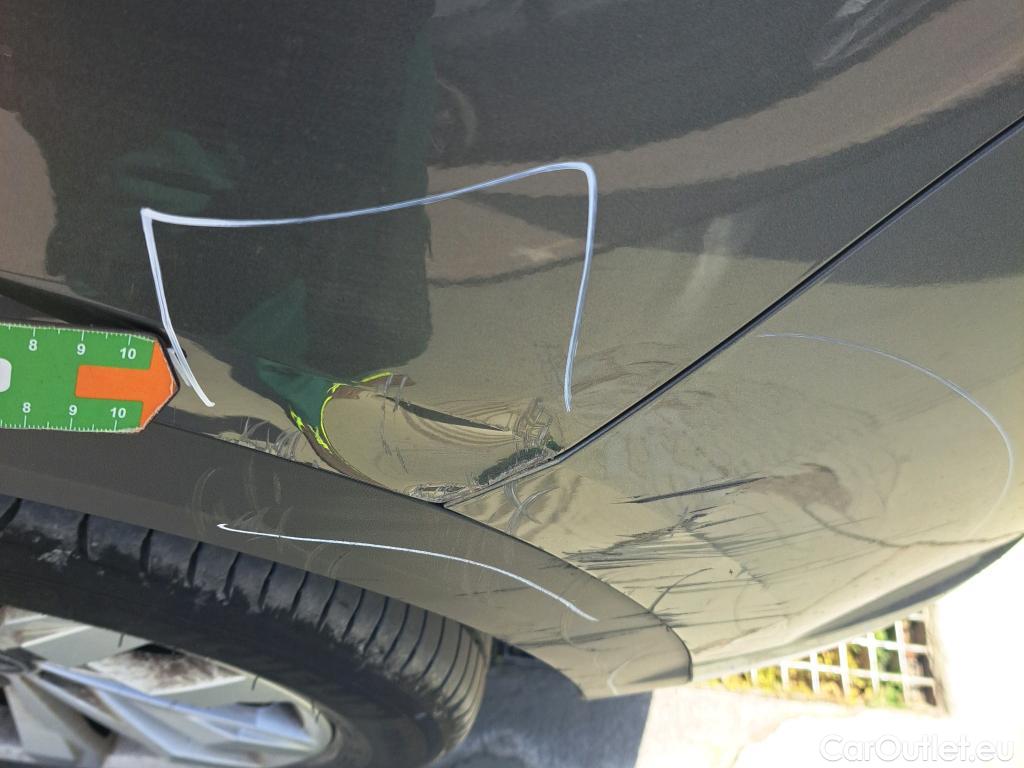  Volkswagen  T-ROC VOLKSWAGEN  / 2017 / 5P / todoterreno Advance 2.0 TDI 85kW (115CV) #4