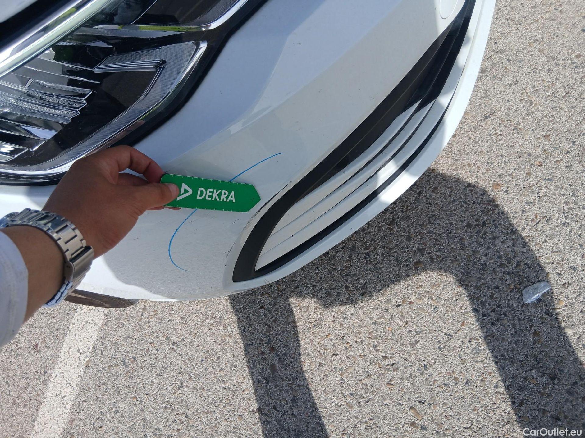  Volkswagen  Golf  VOLKSWAGEN / 2020 / 5P / familiar 2.0 TDI 85kW (115CV) DSG Variant #3