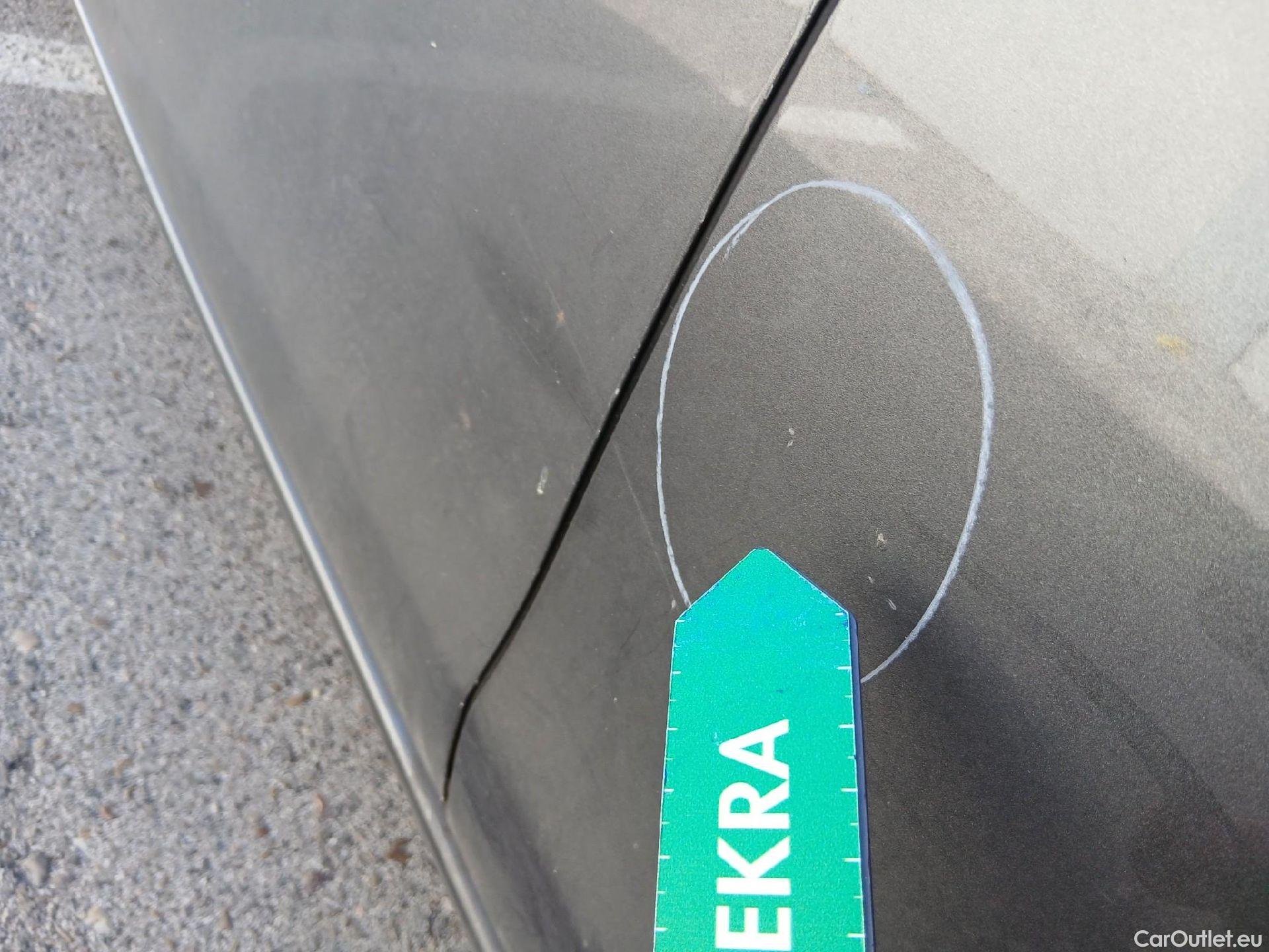  Peugeot  308 PEUGEOT  / 2017 / 5P / berlina con portón 5p Active Pack PureTech 110 S&S #15