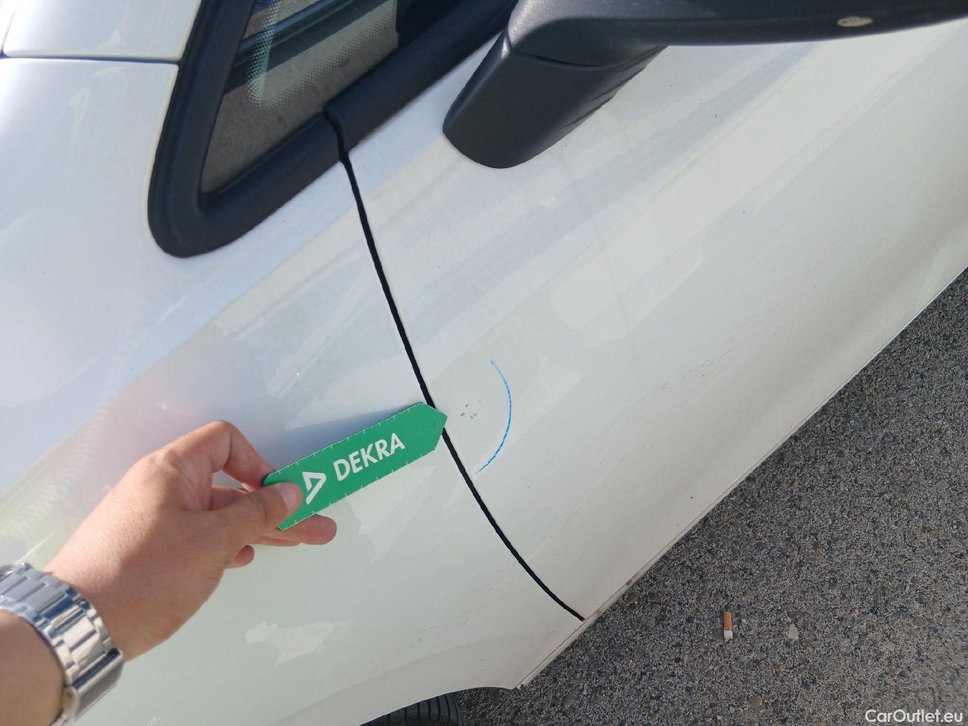  Volkswagen  Golf  VOLKSWAGEN / 2020 / 5P / familiar 2.0 TDI 85kW (115CV) DSG Variant #9