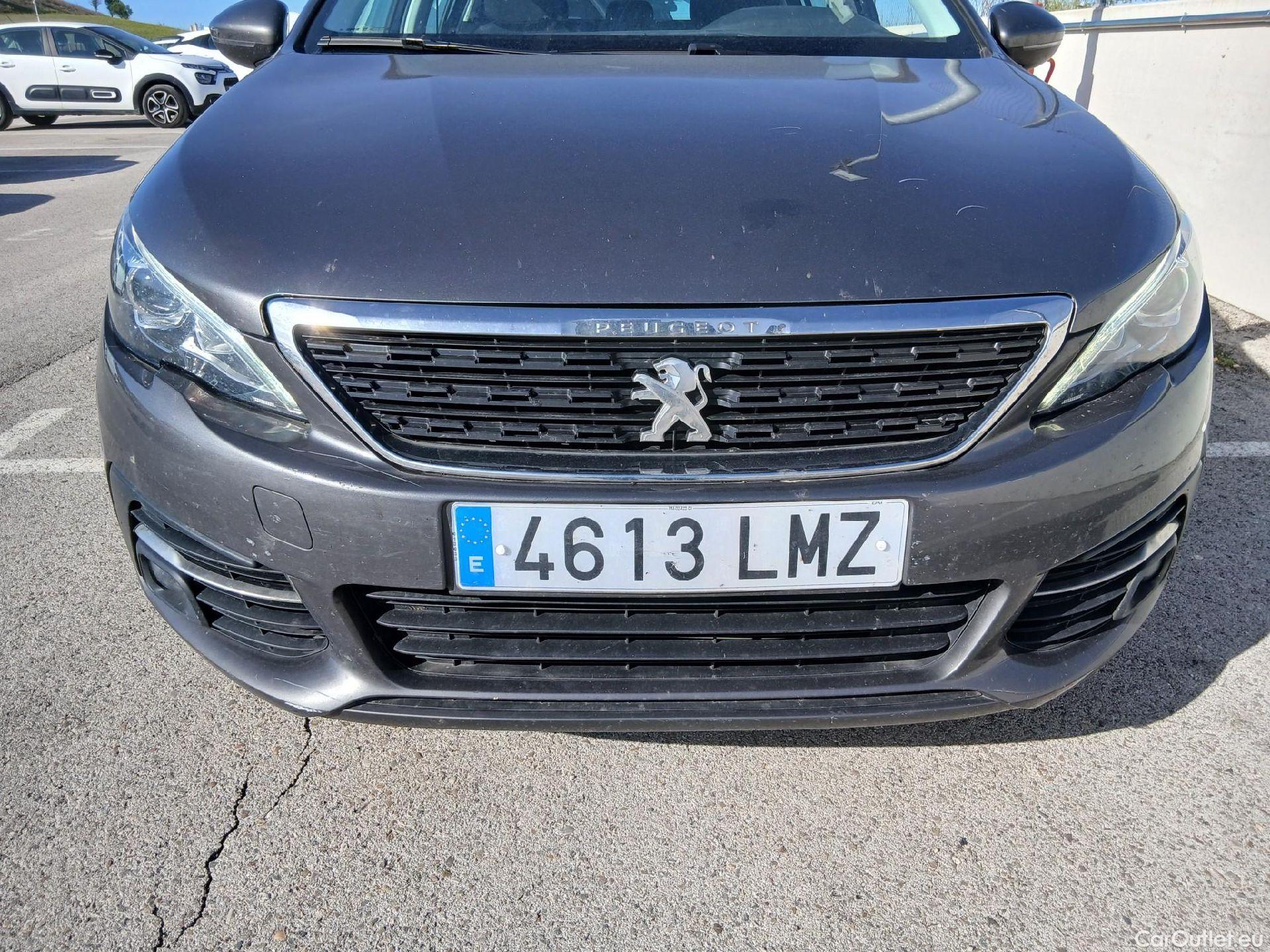  Peugeot  308 PEUGEOT  / 2017 / 5P / berlina con portón 5p Active Pack PureTech 110 S&S #5