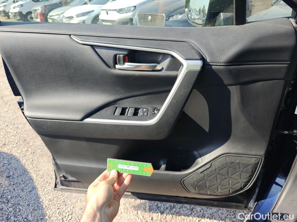  Toyota  RAV4 TOYOTA  todoterreno 2.5l 220H Advance 180 CV  #27