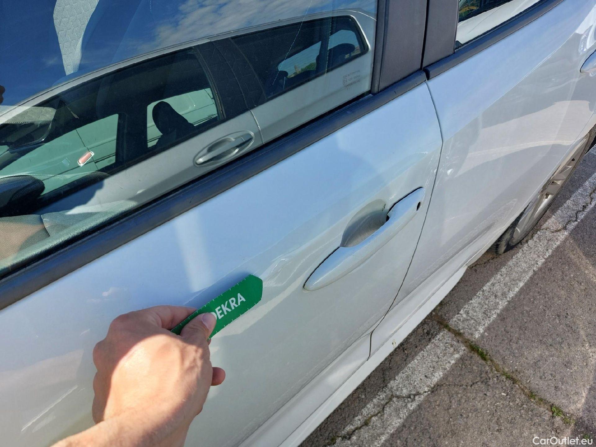  Toyota  Corolla TOYOTA  / 2019 / 5P / berlina con portón 1.8 125H BUSINESS PLUS E-CVT #6