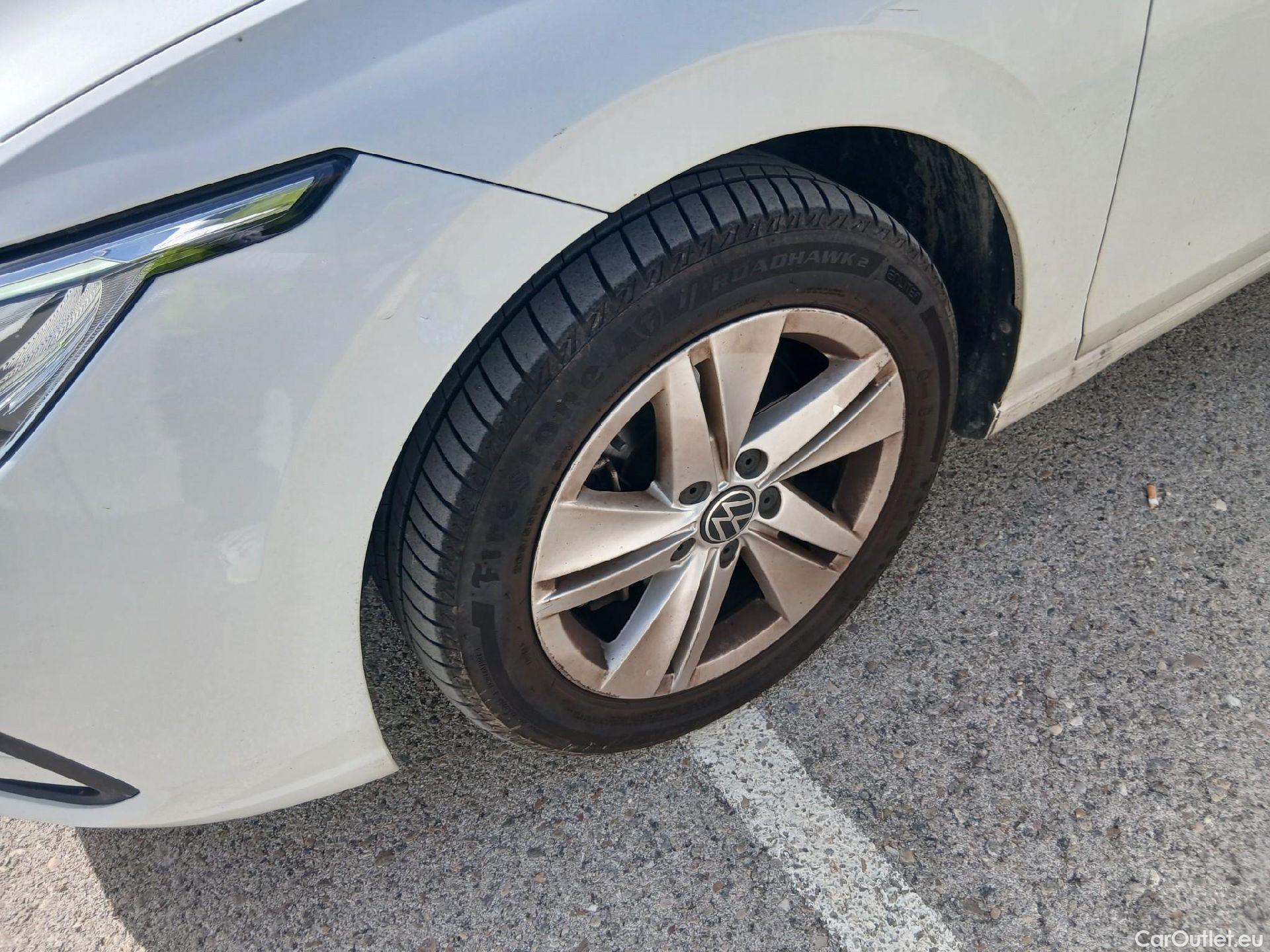  Volkswagen  Golf  VOLKSWAGEN / 2020 / 5P / familiar 2.0 TDI 85kW (115CV) DSG Variant #7