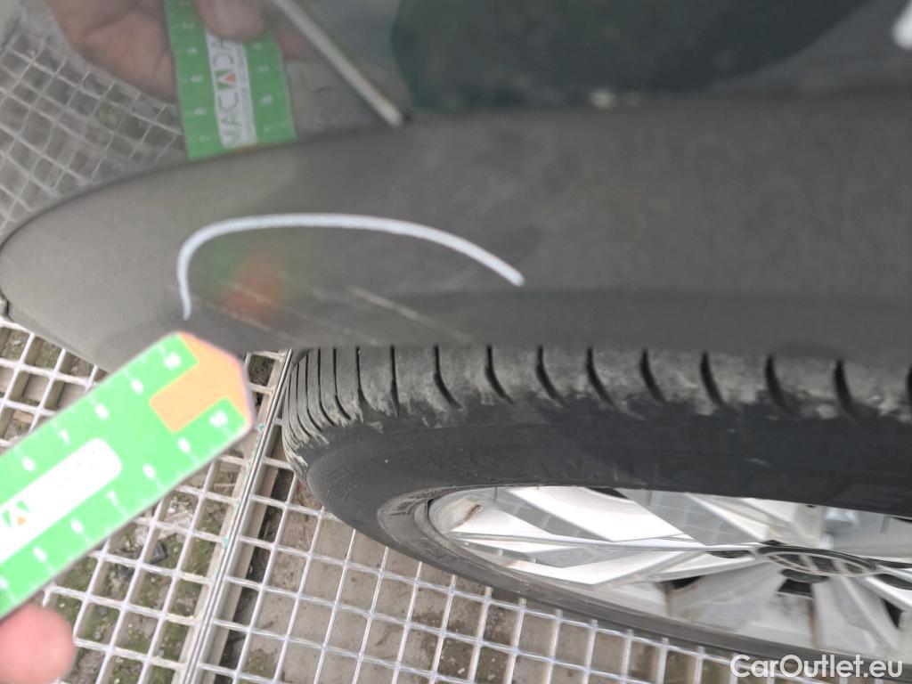  Volkswagen  T-ROC VOLKSWAGEN  / 2017 / 5P / todoterreno Advance 2.0 TDI 85kW (115CV) #37