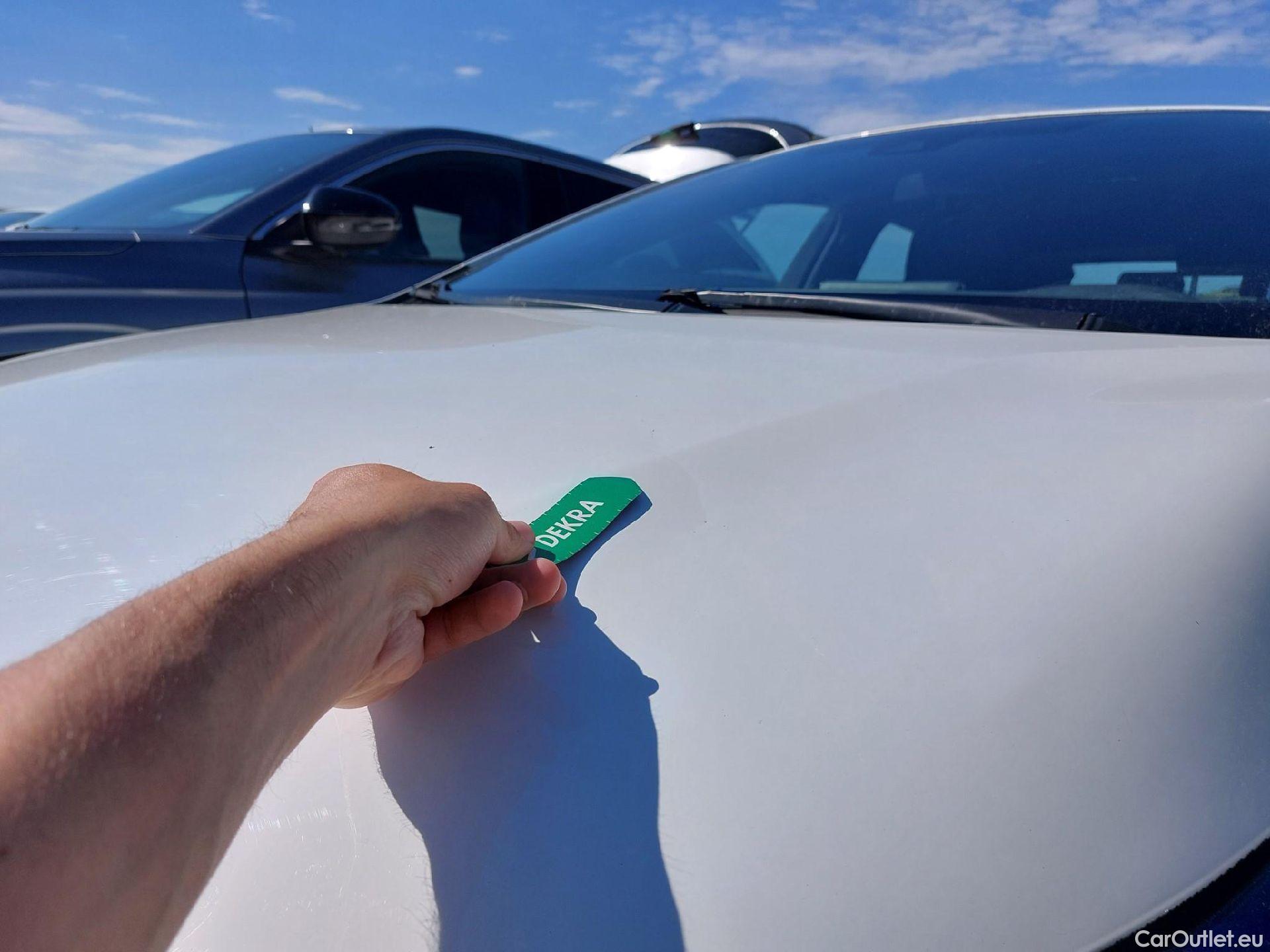  Toyota  Corolla TOYOTA  / 2019 / 5P / berlina con portón 1.8 125H BUSINESS PLUS E-CVT #1