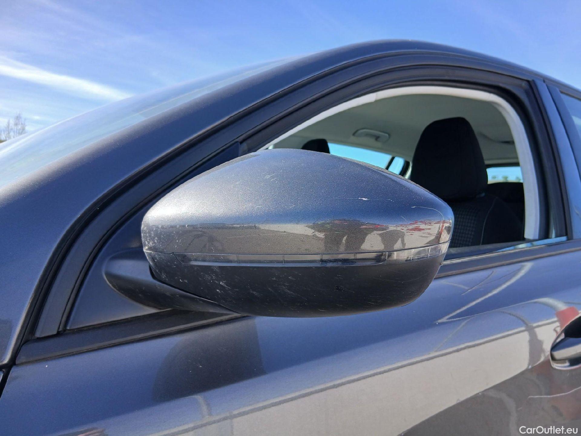  Peugeot  308 PEUGEOT  / 2017 / 5P / berlina con portón 5p Active Pack PureTech 110 S&S #11