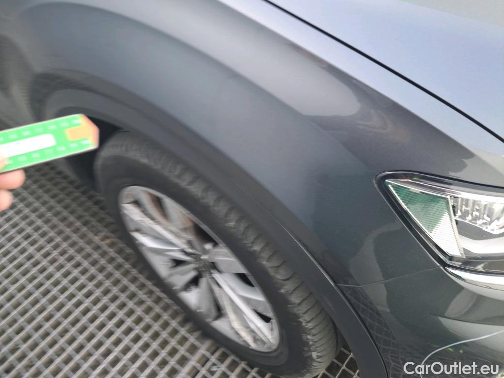  Volkswagen  T-ROC VOLKSWAGEN  / 2017 / 5P / todoterreno Advance 2.0 TDI 85kW (115CV) #34