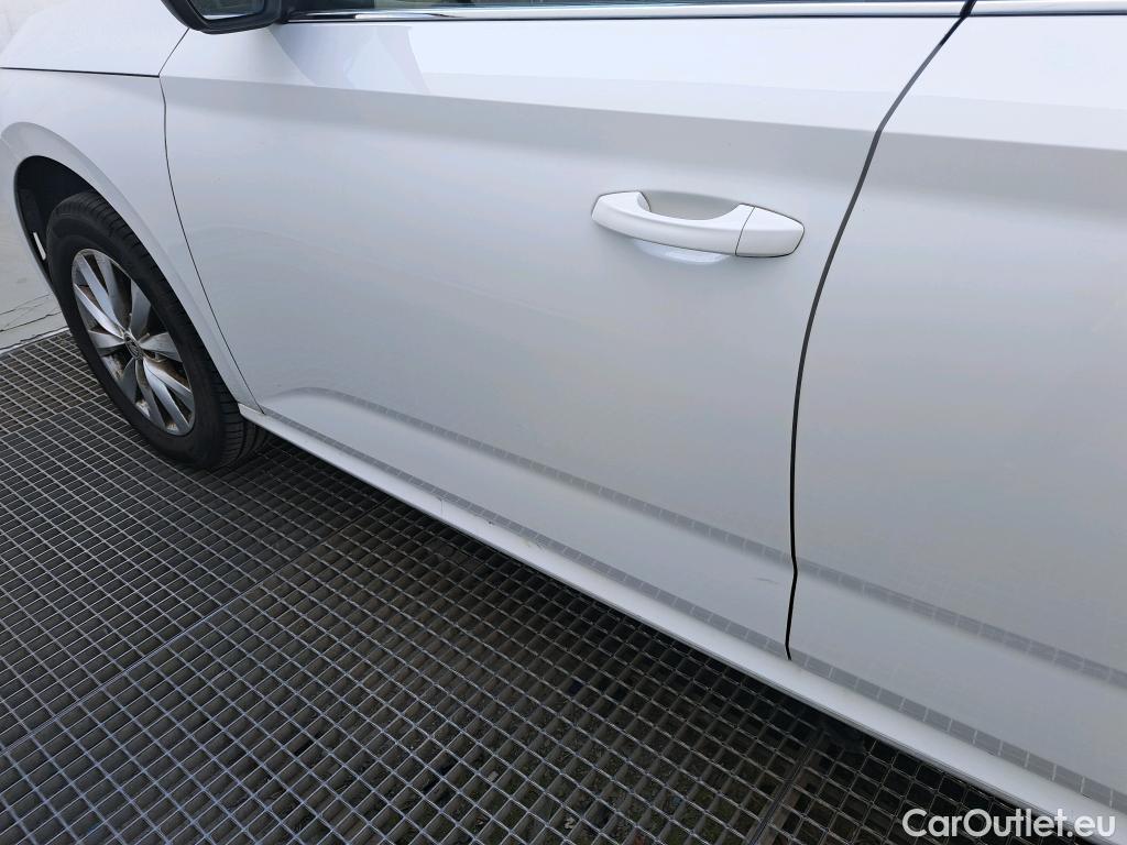  Skoda  KAMIQ SKODA  1.0 TSI 81kW (110CV) DSG Ambition (CX) #11