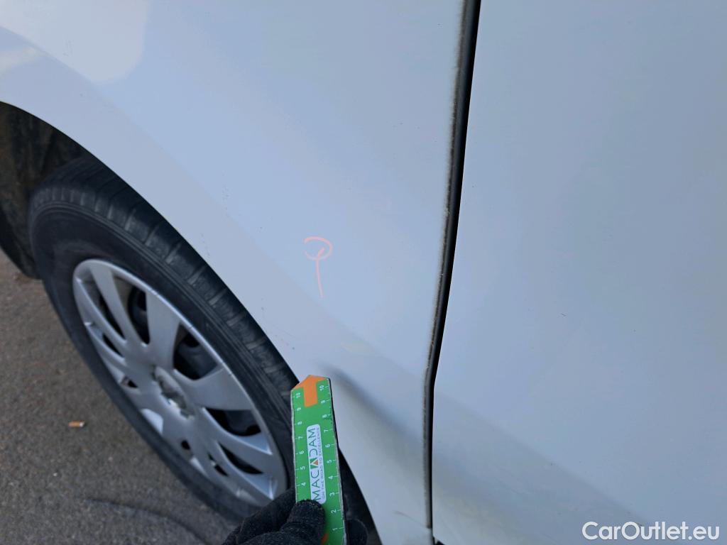  Nissan  NV300 NISSAN  / 2021 / 4P / monovolumen Combi 9 2.0dCi 81kW L1H1 1T Comfort #52