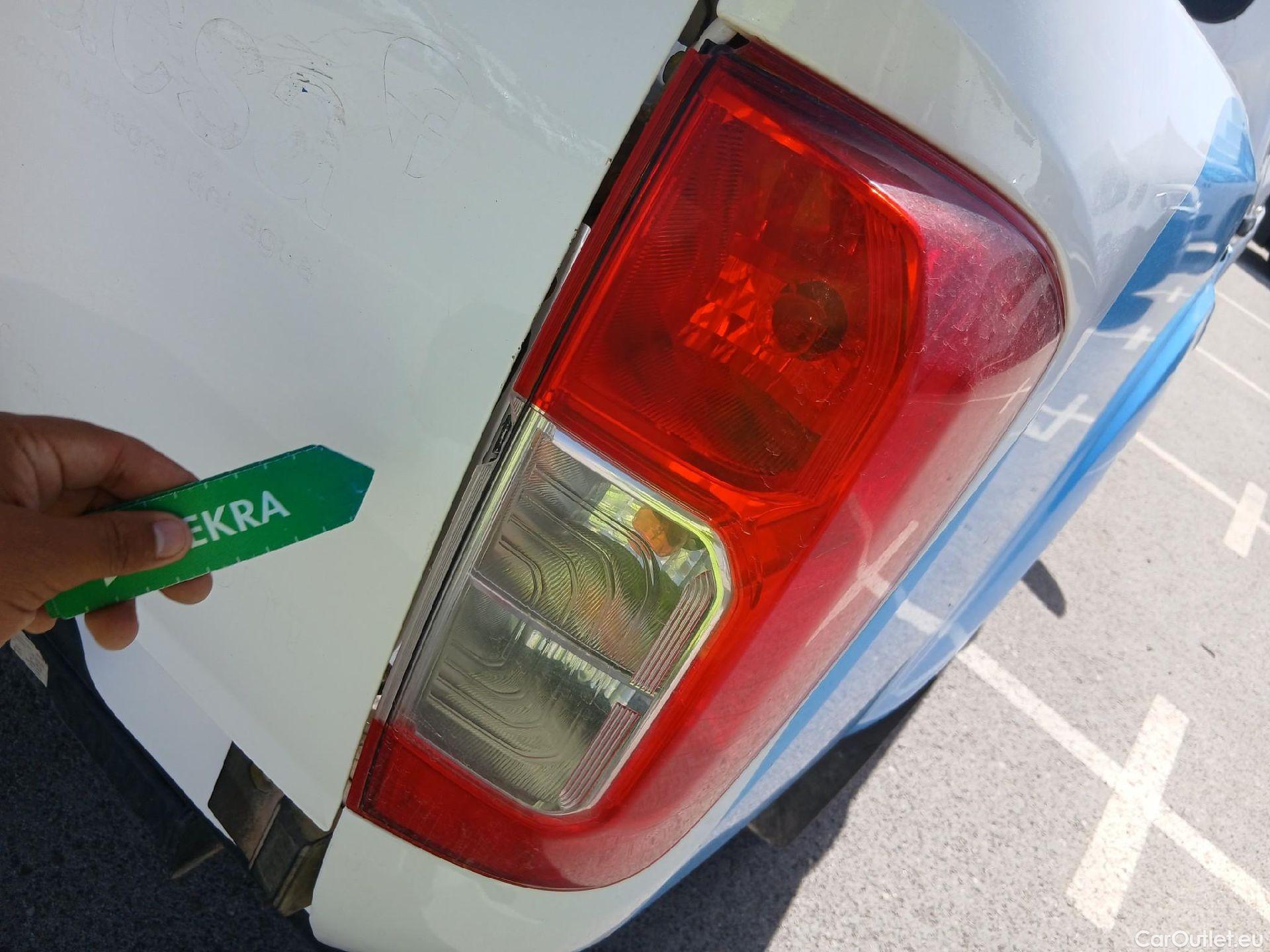  Nissan  Navara NISSAN  / 2015 / 4P / pickup Doble Cab. 2.3dCi 120kW(160CV) Acenta #43