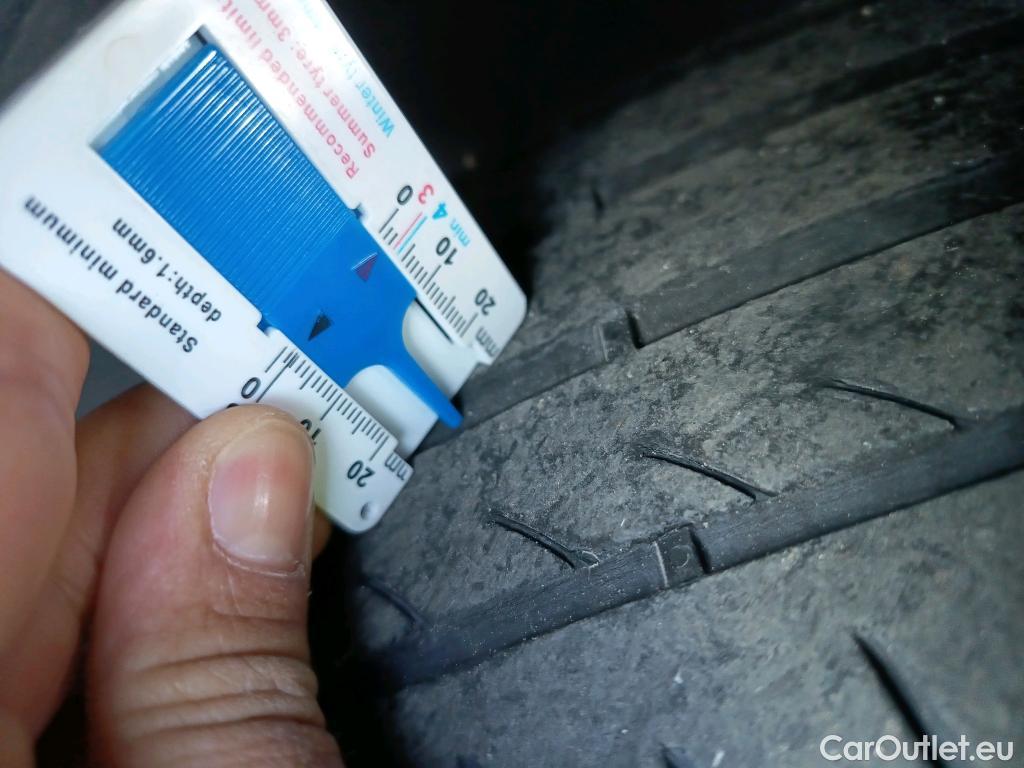  Volvo  XC60 VOLVO  / 2017 / 5P / todoterreno 2.0 T6 AWD Recharge Inscription Auto #4