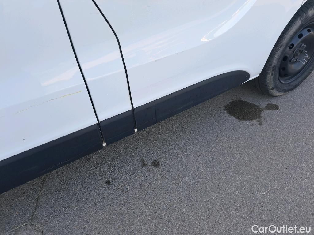  Nissan  NV300 NISSAN  / 2021 / 4P / monovolumen Combi 9 2.0dCi 81kW L1H1 1T Comfort #57