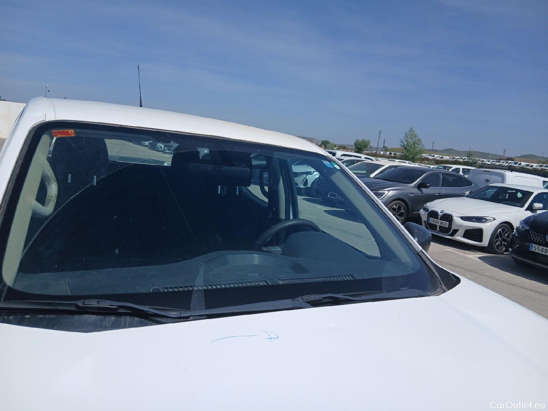  Nissan  Navara NISSAN  / 2015 / 4P / pickup Doble Cab. 2.3dCi 120kW(160CV) Acenta #23