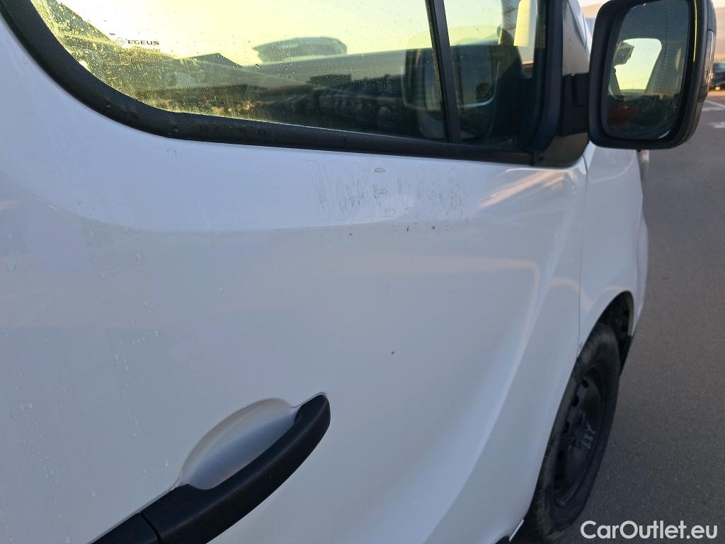  Nissan  NV300 NISSAN  / 2021 / 4P / monovolumen Combi 9 2.0dCi 81kW L1H1 1T Comfort #15