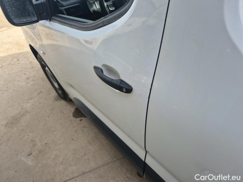  Citroen  Berlingo CITROEN  / 2018 / 3P / furgón derivado de turismo Talla M BlueHDi 100 CONTROL #31